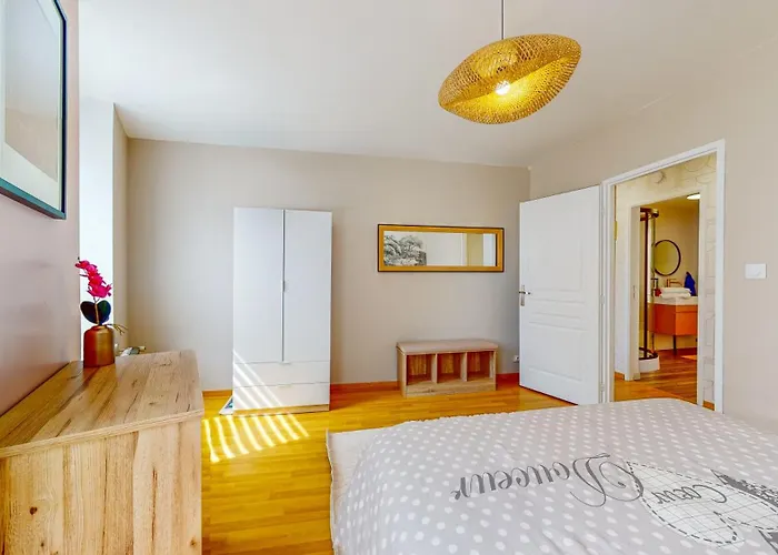 Apartamento L'ecrin Cozy - Thermal - Cite Judiciaire 4 Personnes *